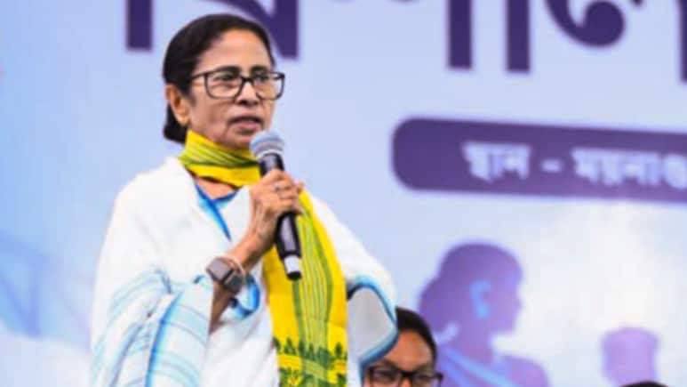 ममता बनर्जी का नया नारा हो रहा वायरल, बीजेपी पर आरोप- सालों देश की मिट्टी पर रहने वाले से मांग रहे प्रमाण