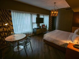 US Couple Saves $12,000 Annually By Living In Hotel Instead Of Renting