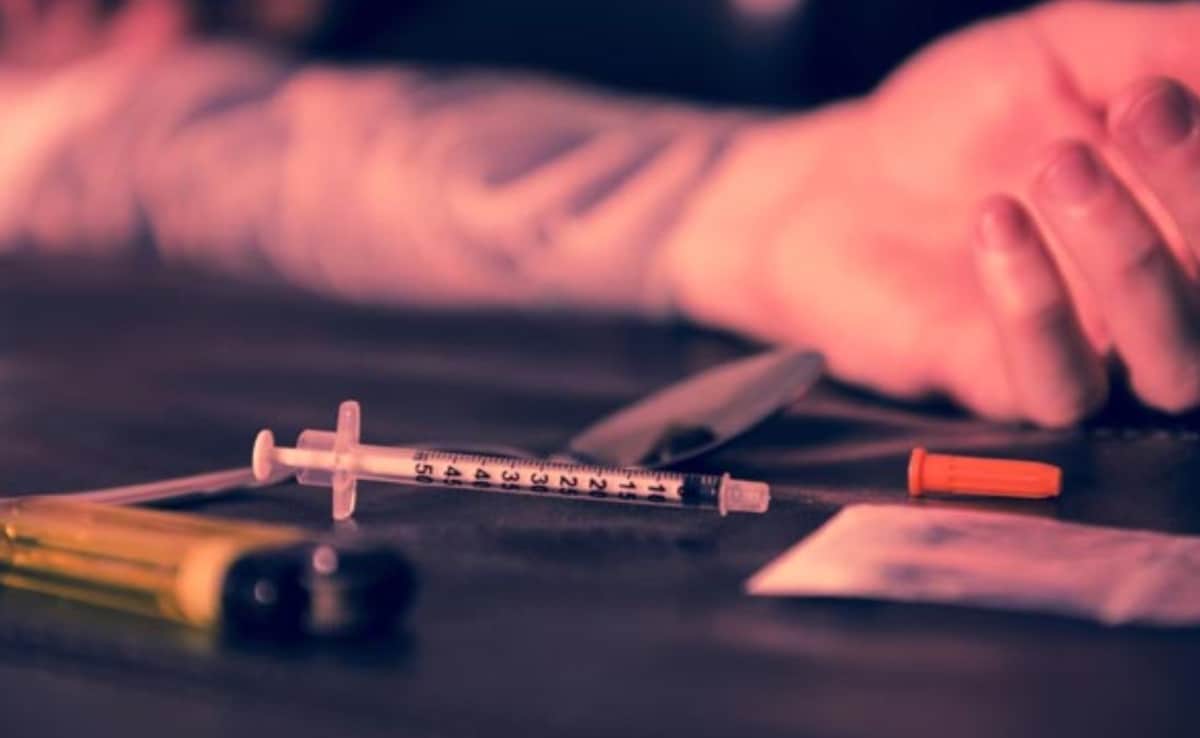 तेलंगाना में पुलिस का आधी रात छापा, ड्रग्स लेते पकड़े गए TDP सांसद और BRS के पूर्व विधायक, फायरिंग भी हुई