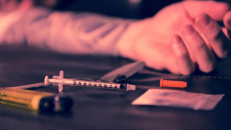 तेलंगाना में पुलिस का आधी रात छापा, ड्रग्स लेते पकड़े गए TDP सांसद और BRS के पूर्व विधायक, फायरिंग भी हुई