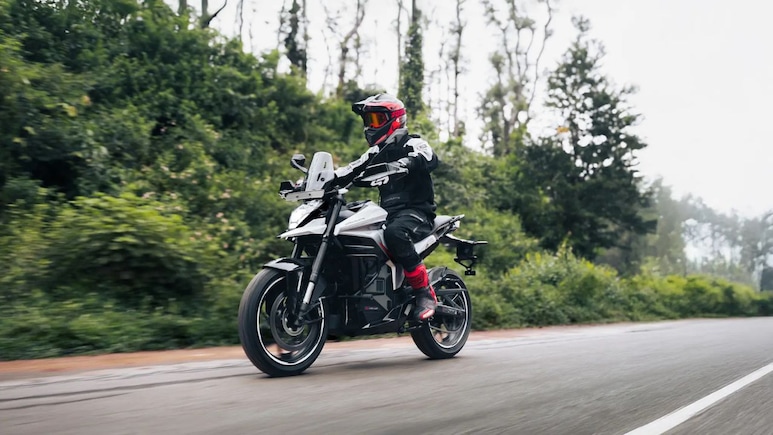 5 Reasons Why You Should Consider Ultraviolette X-47 Over F77