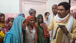 बारां में आदिवासी परिवारों की 270 बीघा भूमि पर कब्जे का आरोप, मंत्री से लगाई न्याय की गुहार