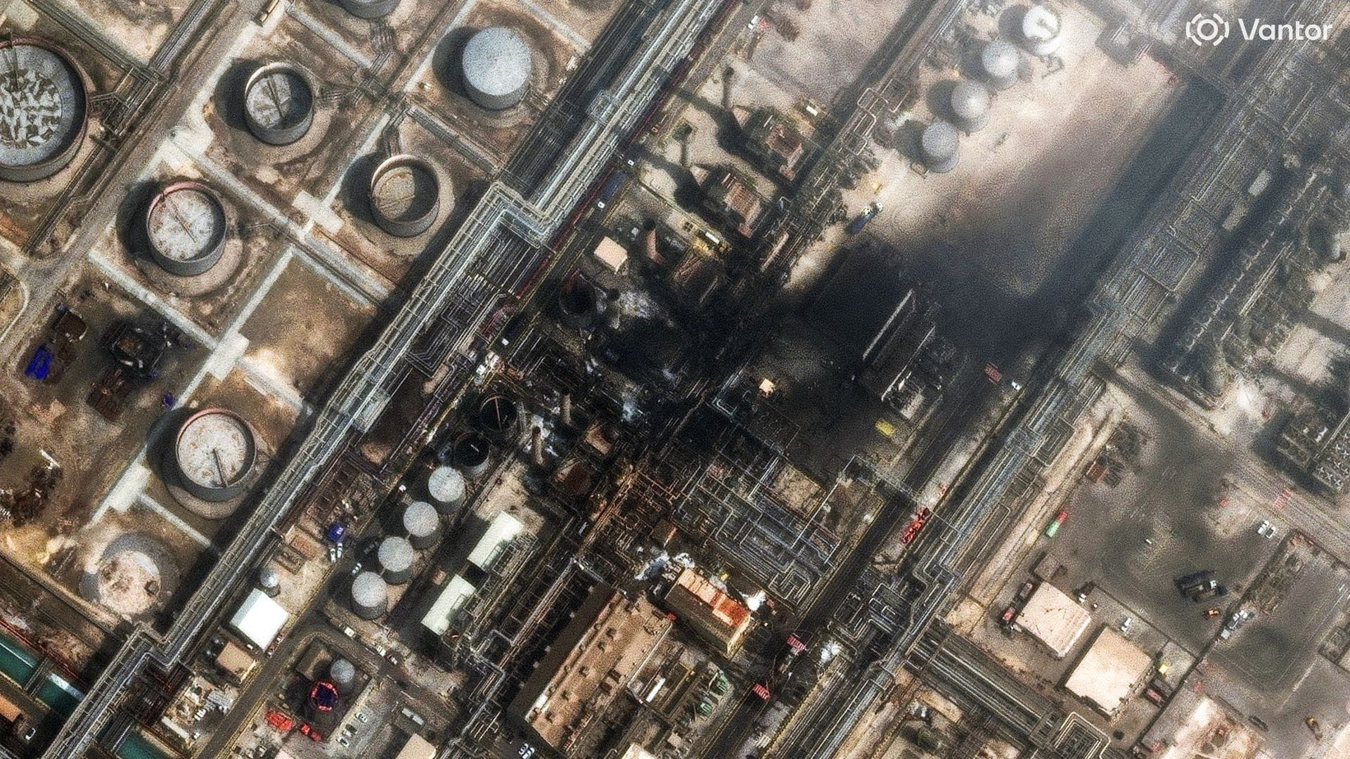 तेल, ड्रोन अटैक और विस्फोट... सैटेलाइट से दिखा सऊदी की सबसे बड़ी रिफाइनरी का ईरानी हमलों ने क्या हाल किया