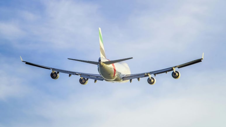 The Iran War Is Making Airfares Shoot Up. Should You Buy All Your 2026 Flight Tickets Right Now?