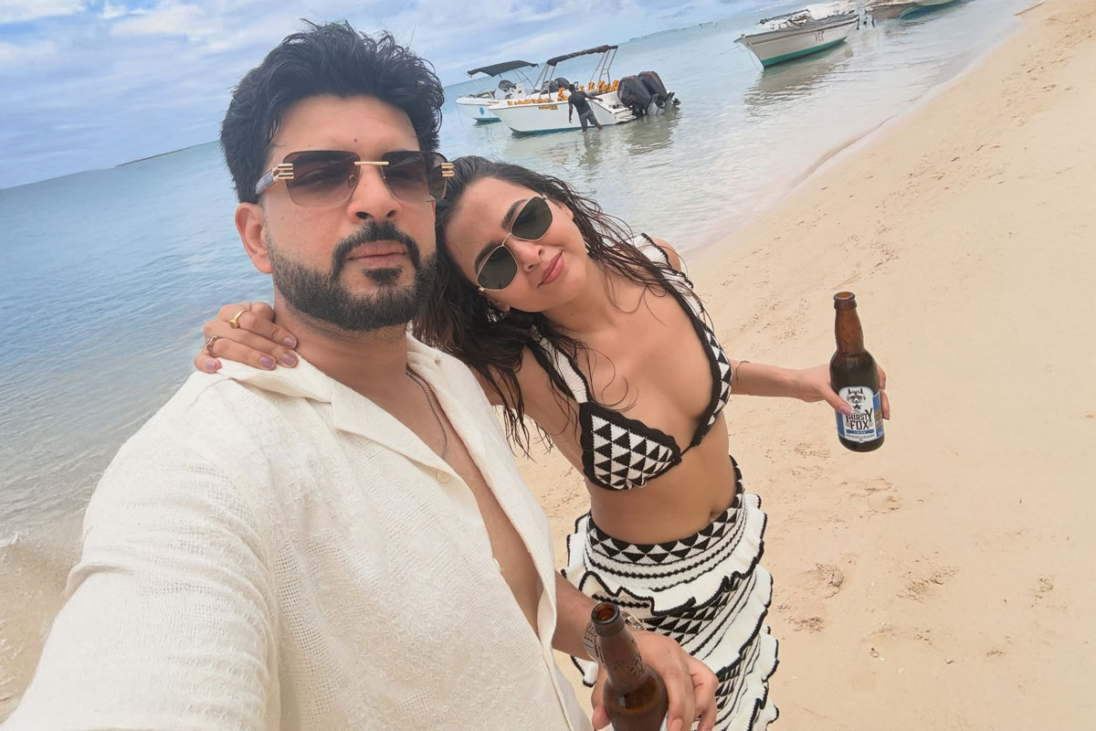 A Peek into Tejasswi Prakash and Karan Kundrra's Beach Vacation