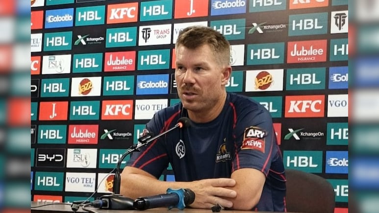 'यहां स्कूली बच्चे मौजूद हैं', कप्तानों का चल रहा था प्रेस कॉन्फ्रेंस, आपा खो बैठे वॉर्नर, सबको लगाई डांट