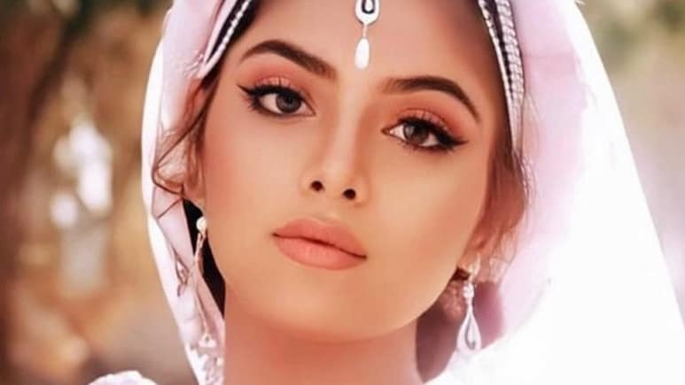 अमिताभ बच्चन की ये खूबसूरत हीरोइन आज जी रहीं गुमनाम जिंदगी, सोशल मीडिया पर डालती हैं ऐसे-ऐसे पोस्ट