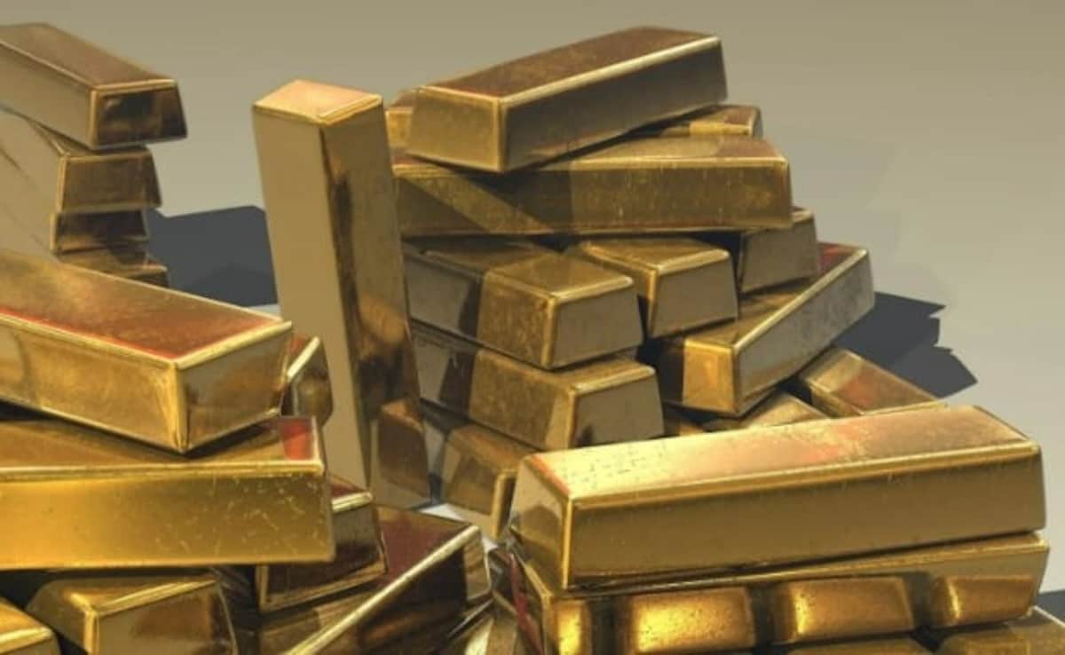 Gold Prices Fall Sharply Amid Global Economic Uncertainty: Check Rates In Your City