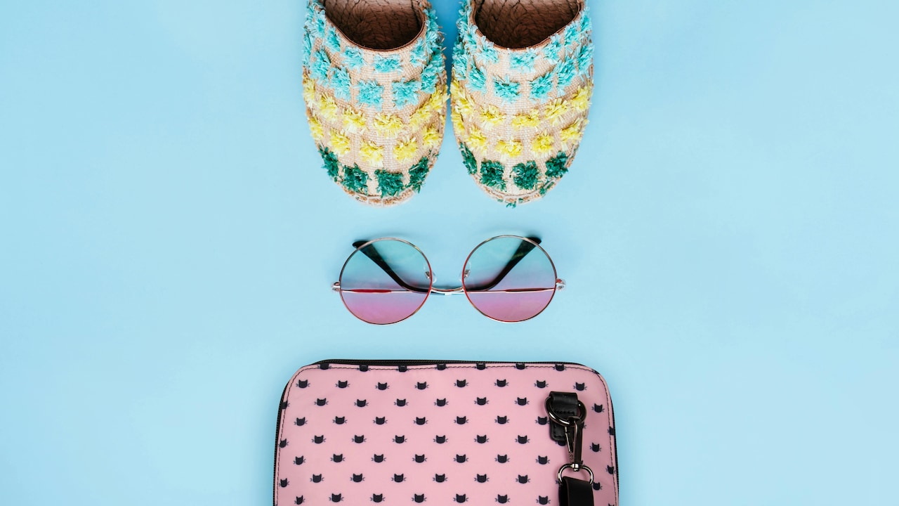 5 Quilted Sling Bags That Hold Shape Without Looking Bulky 5 Quilted Sling Bags That Hold Shape Without Looking Bulky