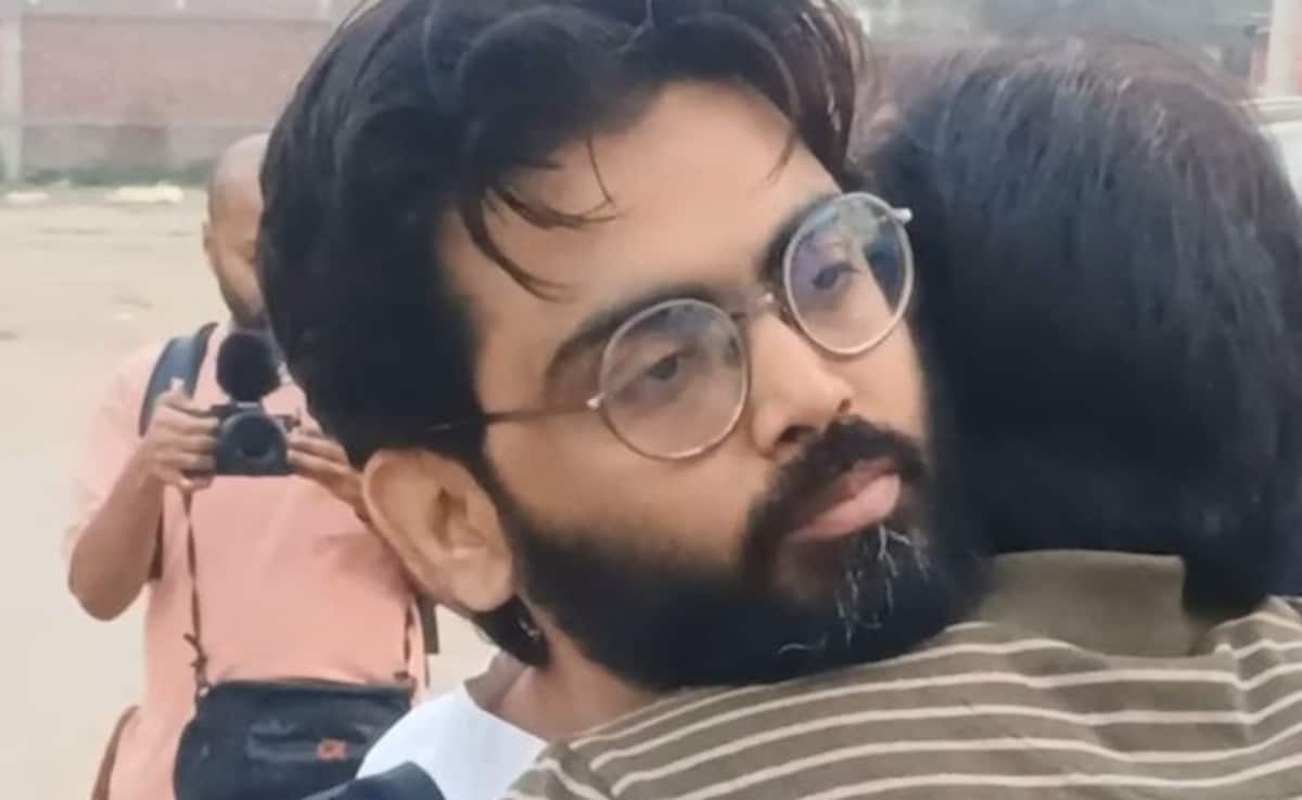 दिल्ली दंगे के आरोपी शरजील इमाम का पैरोल खत्‍म, ब‍िहार से रवाना; चाचा हुए भावुक