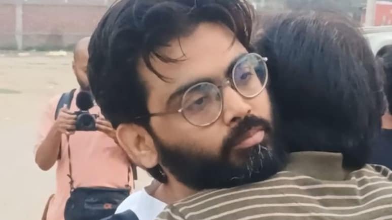 दिल्ली दंगे के आरोपी शरजील इमाम का पैरोल खत्&zwj;म, ब&zwj;िहार से रवाना; चाचा हुए भावुक&nbsp;