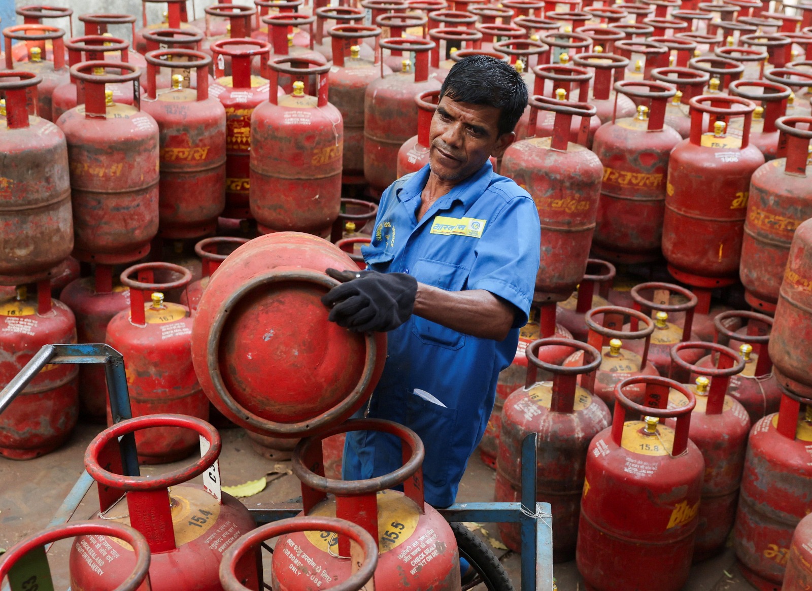 Centre's Push To Expand PNG Network As Iran War Raises LPG Supply Concerns