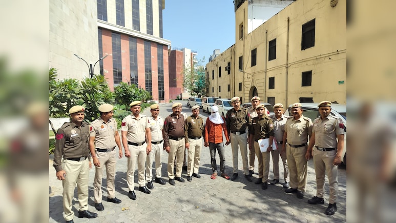 90 रुपये का चाकू और पत्नी-बच्चियों समेत कर दी चार हत्याएं, दिल्ली पुलिस ने महज 72 घंटे में सुलझा दिया केस