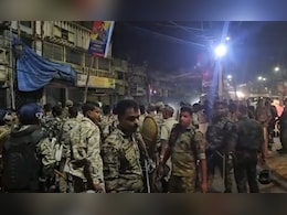 पश्चिम बंगाल के मुर्शिदाबाद में रामनवमी शोभायात्रा के दौरान भड़की हिंसा, जमकर हुआ पथराव