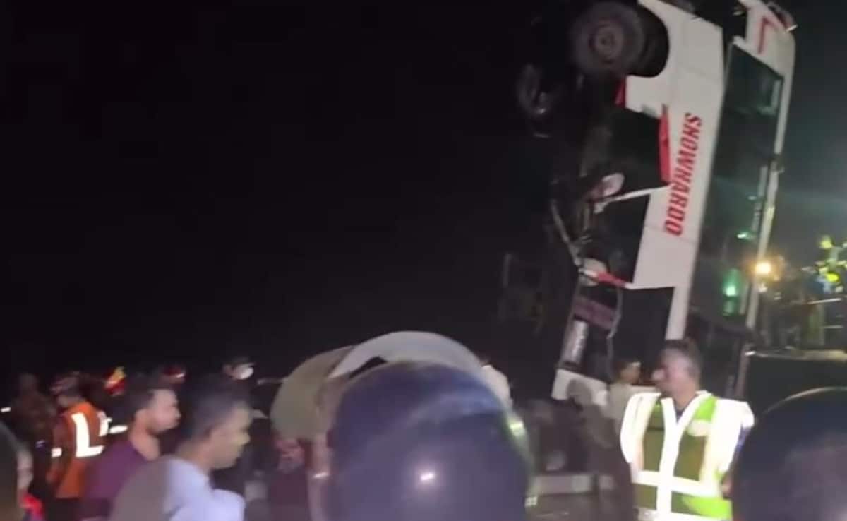 16 Killed, Many Missing As Bus Falls Into River In Bangladesh