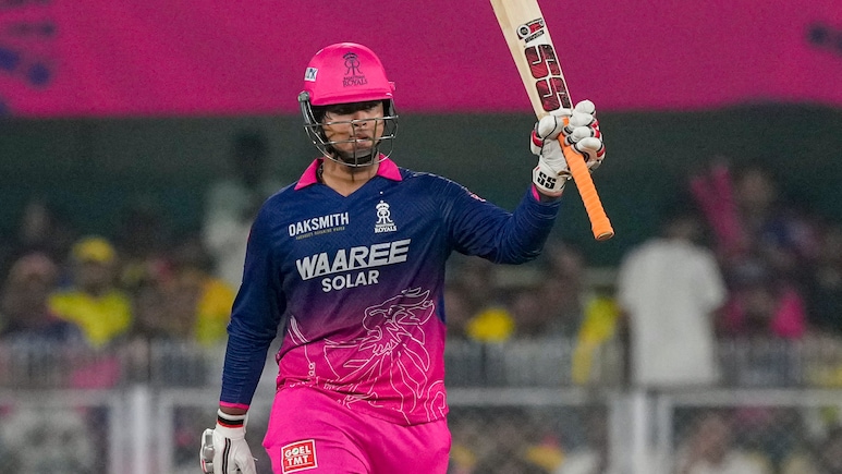 IPL 2026: 'यह सही नहीं होगा', वैभव को टीम इंडिया कैप देने पर दिग्गज बंटे, जानें पराग से लेकर माइकल हसी ने क्या कहा