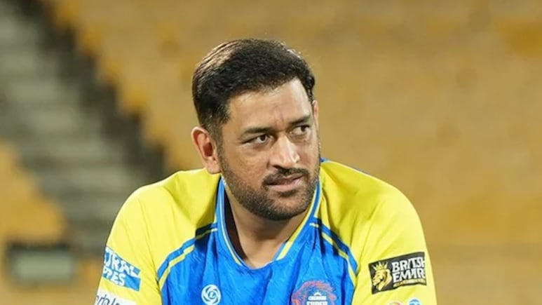 IPL 2026: MS Dhoni चोटिल होकर बाहर, अश्विन ने बताया अब किस प्लेइंग XI के साथ उतरेगी CSK