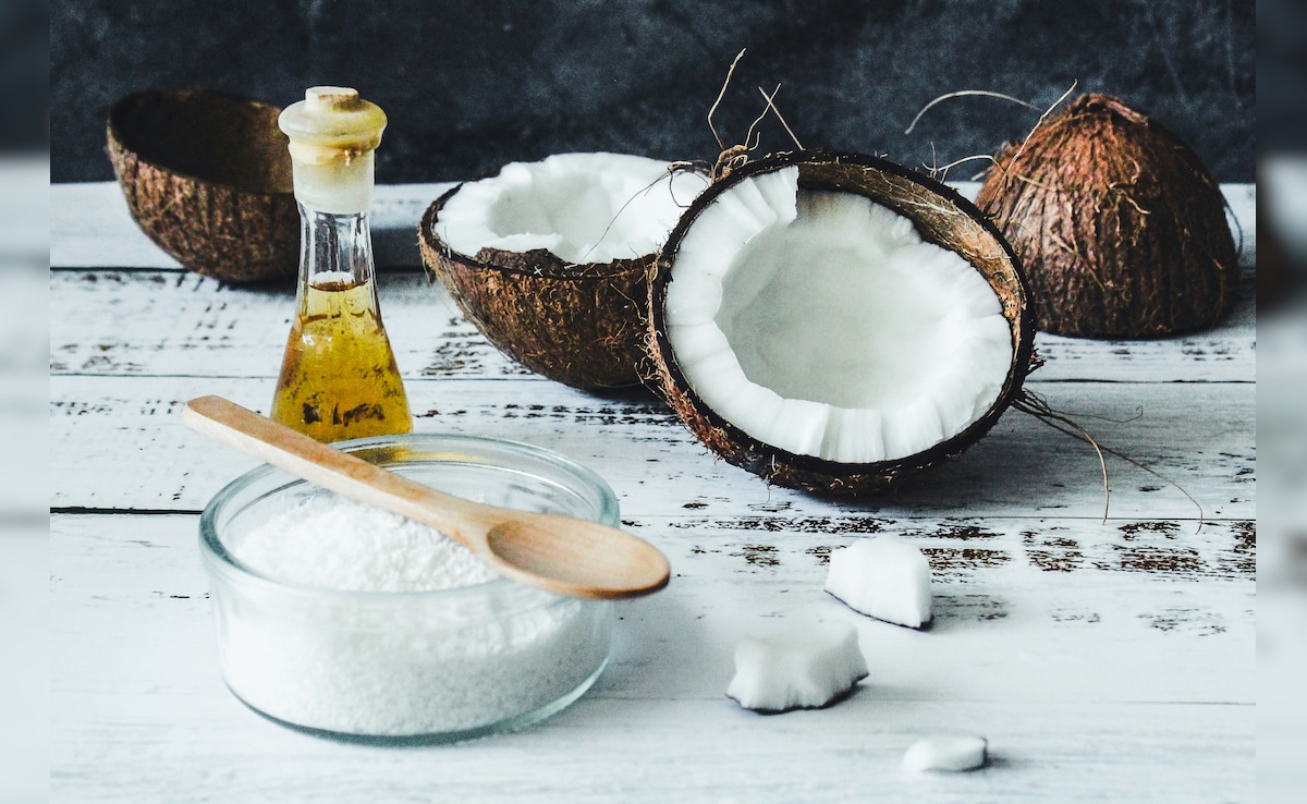 सूखे नारियल से घर पर बनाएं शुद्ध तेल, आसान तरीका जानकर बाजार का तेल लेना भूल जाएंगे!