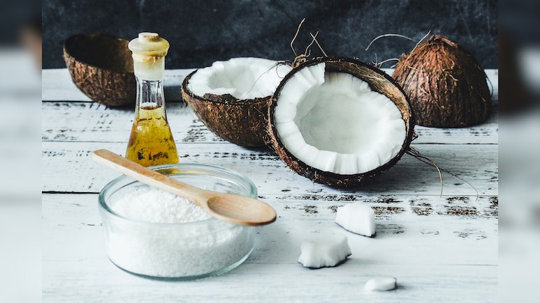 सूखे नारियल से घर पर बनाएं शुद्ध तेल, आसान तरीका जानकर बाजार का तेल लेना भूल जाएंगे!