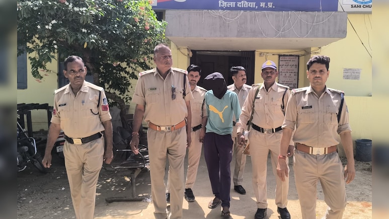 Datia Crime: 18 घंटे में मुख्य आरोपी गिरफ्तार, नाबालिगों से दुष्कर्म मामले में पुलिस की त्वरित कार्रवाई