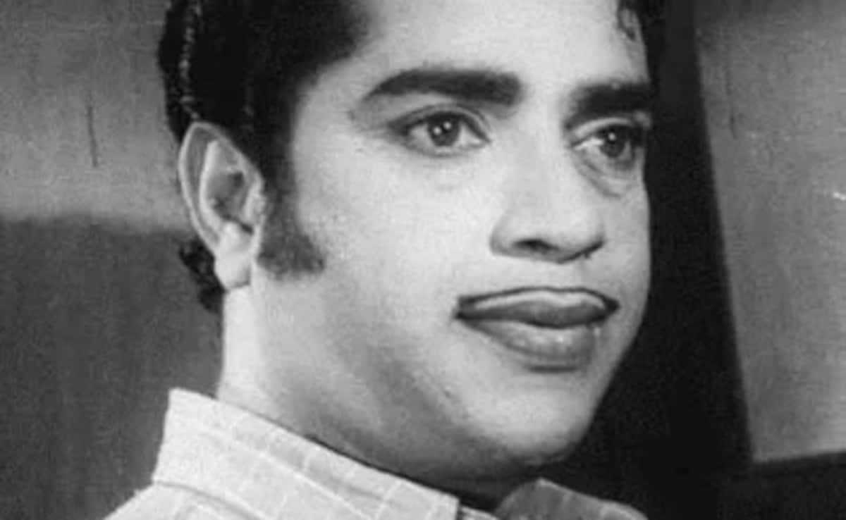 965 फिल्मों में काम कर चुका है ये सुपरस्टार, पोती की फिल्में रहीं फ्लॉप, बोलीं-  नेपोटिज्म को भी बर्बाद कर