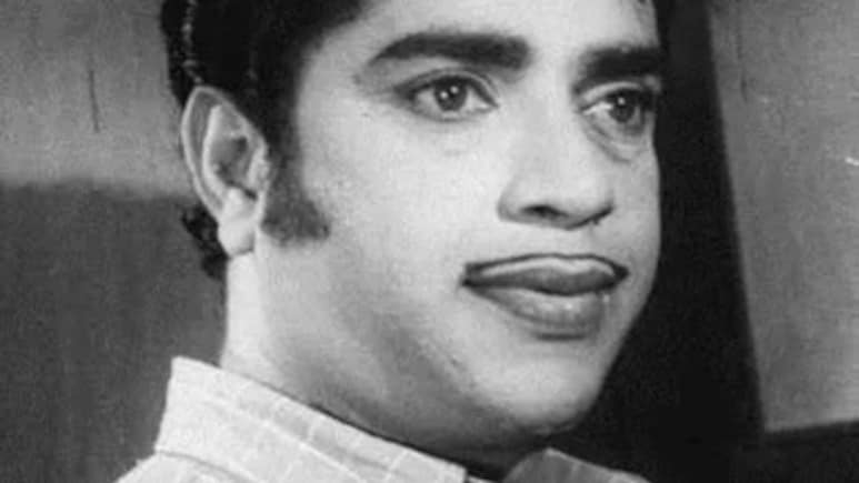 965 फिल्मों में काम कर चुका है ये सुपरस्टार, पोती की फिल्में रहीं फ्लॉप, बोलीं-  नेपोटिज्म को भी बर्बाद कर