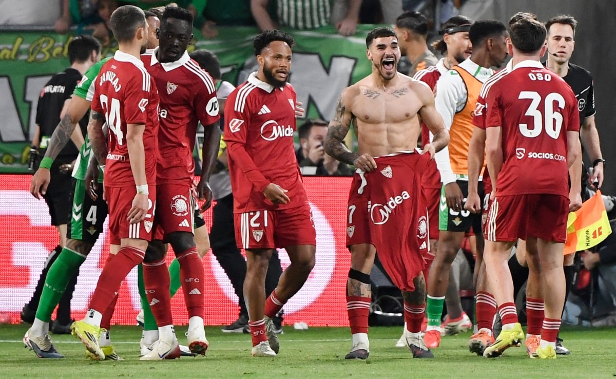 Sevilla Rescue Derby Draw To Deal Betis Top Four Setback
