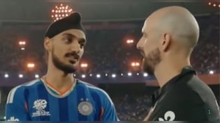 ICC ने अर्शदीप सिंह पर लगाया जुर्माना, T20 विश्वकप के फाइनल मैच में डेरिल मिचेल को मारी थी गेंद