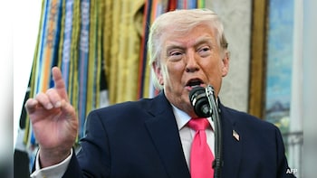 Democrats Flip Florida District Representing Trump's Mar-a-Lago