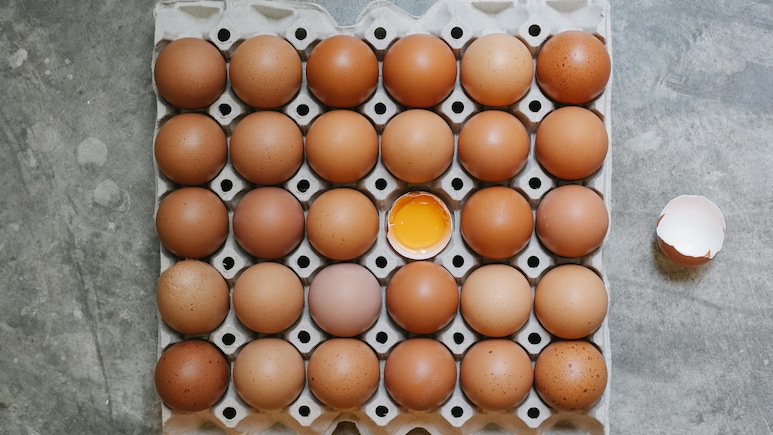एक्सपायर अंडा खाने से सेहत को क्या होते हैं नुकसान?