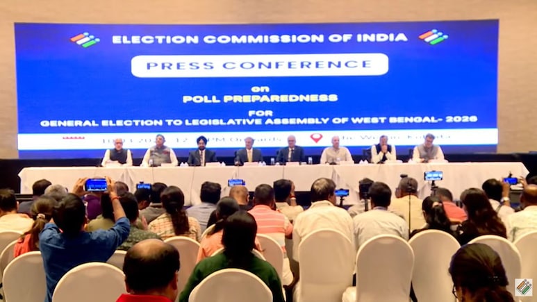 पश्चिम बंगाल चुनाव के लिए इलेक्शन कमीशन की समीक्षा बैठक, जानिए हर अपडेट