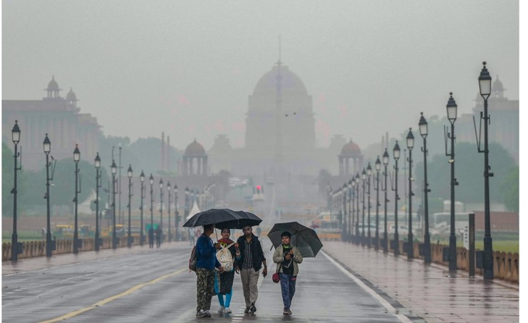 आंधी, बारिश और बिजली... मार्च में 5 दिन झमाझम, यूपी, दिल्ली से पंजाब तक मौसम का अजब नजारा
