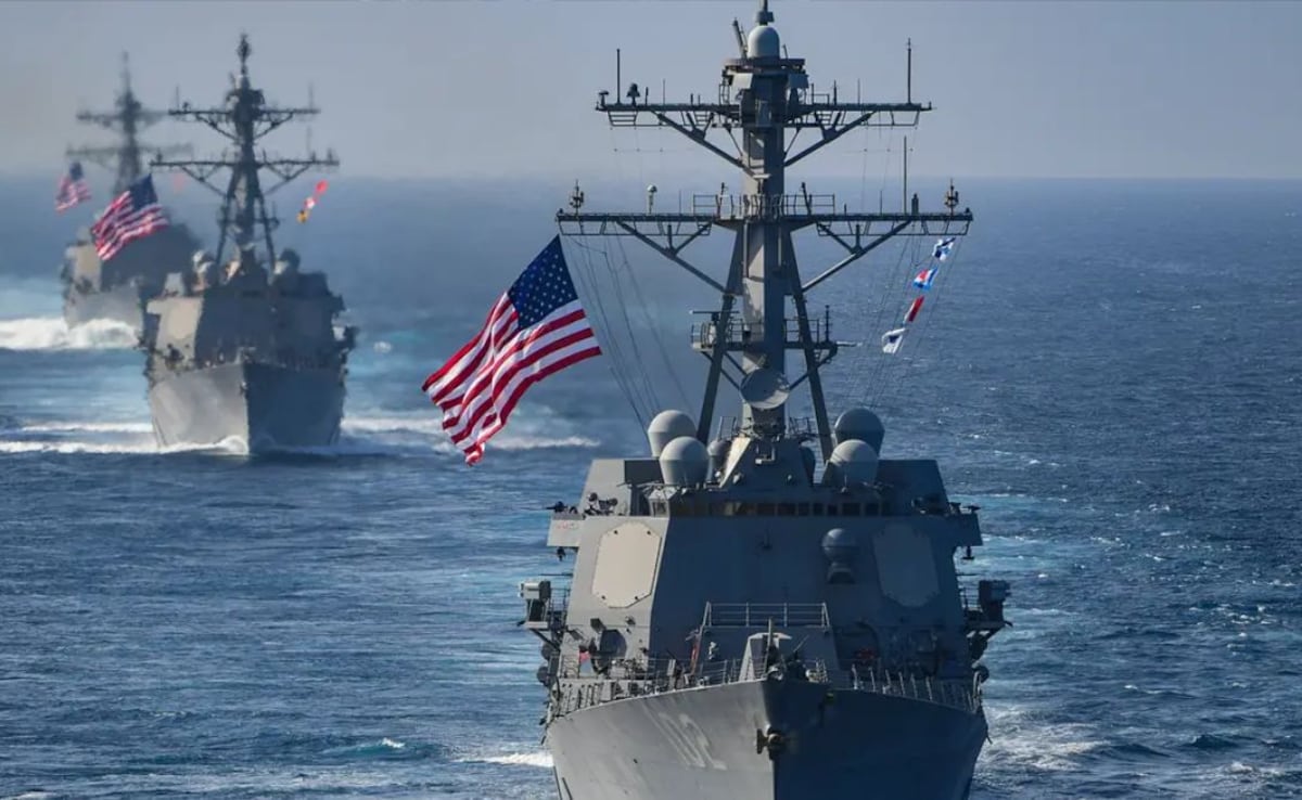 होर्मुज में अब आमने-सामने की जंग! अमेरिका ने भेजे 3 युद्धपोत और जवान