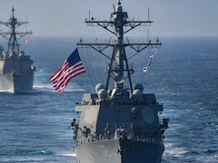 होर्मुज में अब आमने-सामने की जंग! अमेरिका ने भेजे 3 युद्धपोत और जवान