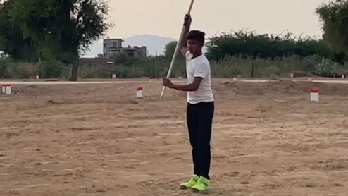 पिता दिहाड़ी मजदूर, खेत में जेवलिन थ्रो की प्रैक्टिस, राजस्थान का हरीश बन सकता है 'नीरज चोपड़ा'