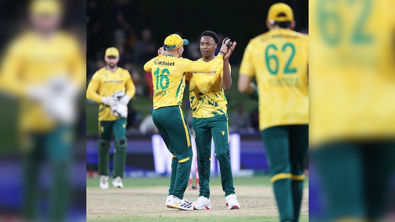 NZ vs SA: घर में ताश के पत्तों की तरह बिखर गई न्यूजीलैंड, दक्षिण अफ्रीका ने सात विकेट से रौंदा