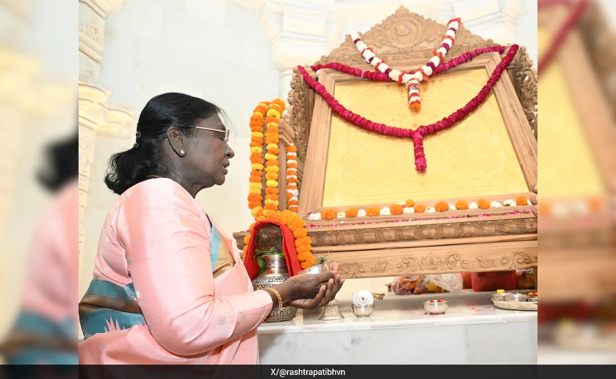 President Murmu Visits Ram Temple In Ayodhya, Installs150 Kg Metal Plate