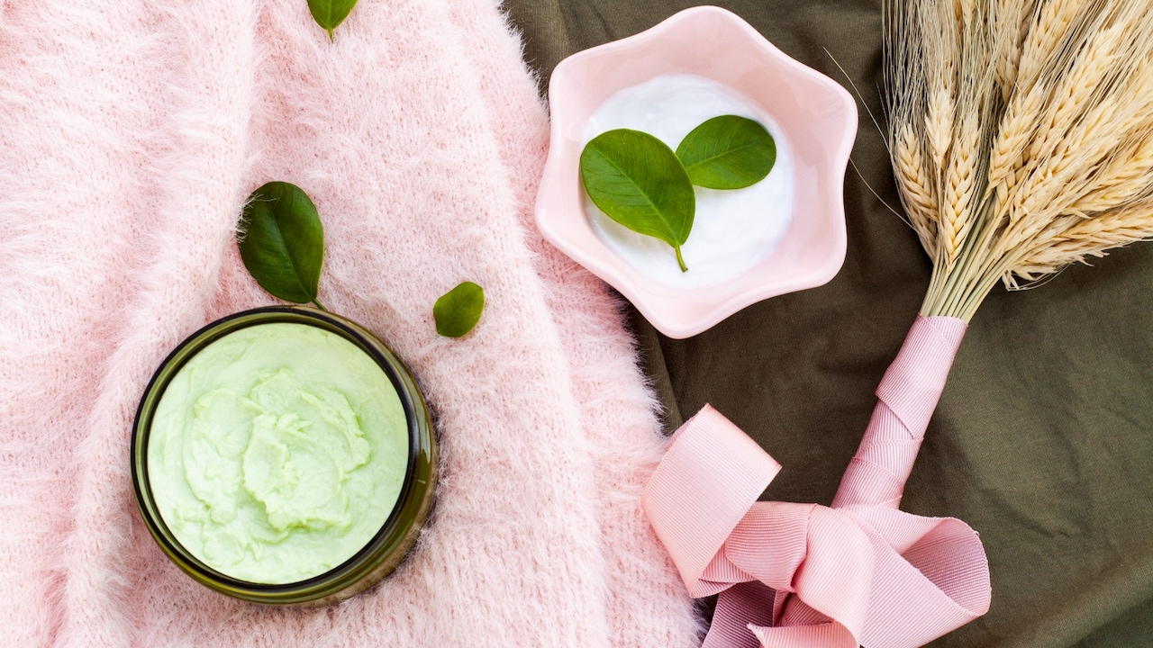 Best Hair Masks For Dry, Frizzy And Damaged Hair: 7 Expert Picks