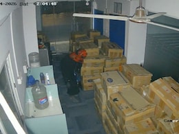 Father And Son Wear Burqas, Steal Computer Parts Worth Rs 80 Lakh In Bengaluru