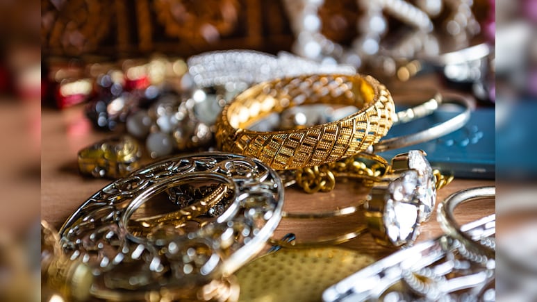 Gold, Silver To Remain Range-Bound, Powell Speech, Middle East In Focus: Analysts