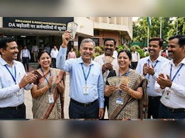 DA Hike: होली का तोहफा, सरकार ने महंगाई भत्ता 3% बढ़ाया, अब कितनी हो जाएगी सैलरी और पेंशन?