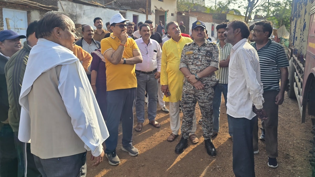 IAS Kishore Kanyal Guna District Collector IAS Kishore Kanyal Guna District Collector