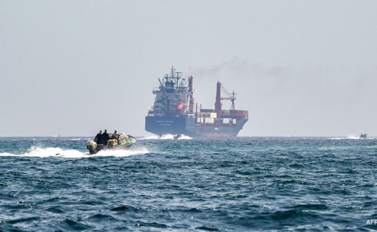 How Can Hormuz Shipping Blockage Be Solved?