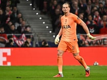 Tottenham Hotspur Sub Goalkeeper Antonin Kinsky After Two Huge Errors In 17 Minutes