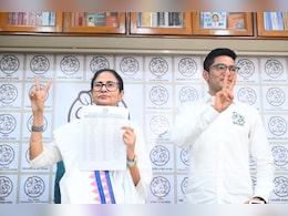 बैज और विक्ट्री साइन... उम्मीदवारों के ऐलान से ठीक पहले ममता का ये अंदाज, आत्मविश्वास या विपक्ष के लिए चुनौती?