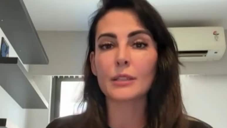 Actor Mandana Karimi Calls Iranian Regime "A Cancerous Cell In The Middle East"