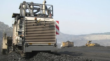 Coal India Shares Rally In Trade — Should You Buy, Hold, Or Sell?