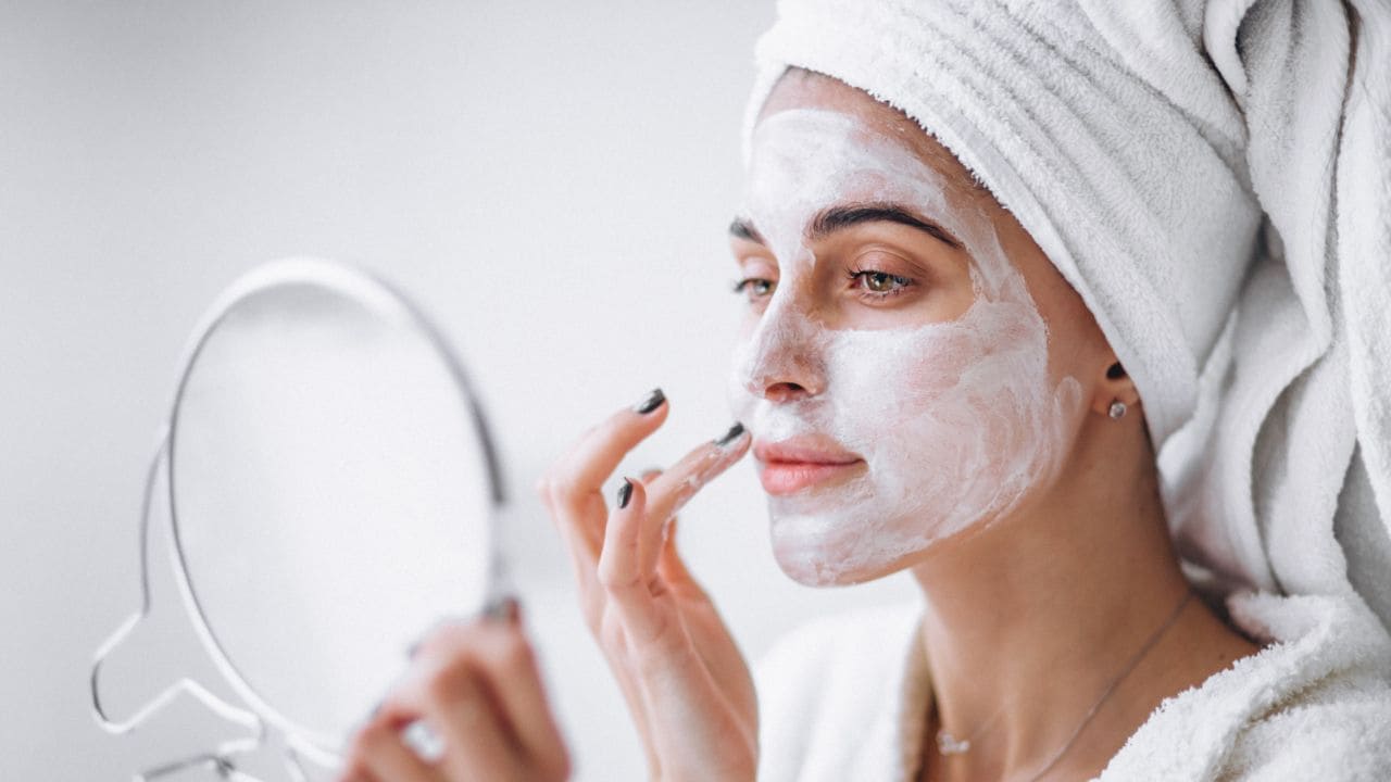 अब होगी Tanning की छुट्टी, आज ही खरीदें ये फेस मास्‍क, खिल उठेगी त्‍वचा