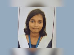 Bihar board result out 2206 : बिहार बोर्ड की टॉपर पुष्पांजलि बनना चाहती हैं साइंटिस्ट, मैथ्स के टीचर हैं पिता