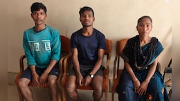 Kanker News: हथियारों के साथ 3 माओवादियों का सरेंडर, जंगल में पुलिस ने कराया भोजन, मानवीय चेहरा आया सामने